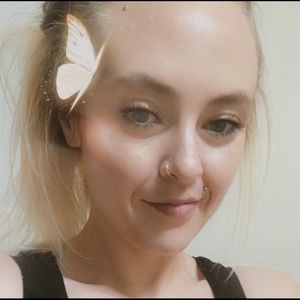 Meet your Posher, Kira